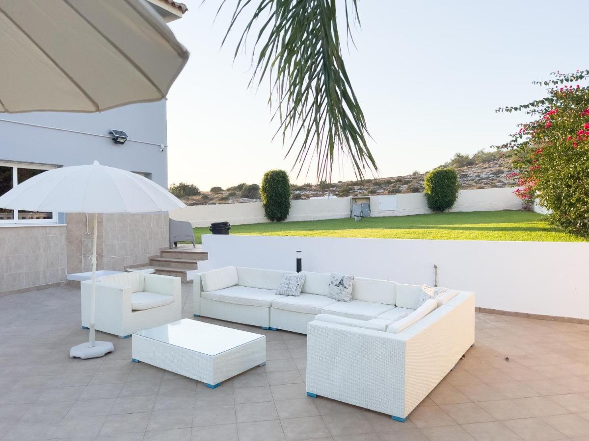 Grand Villa Lynn Seaview Αγία Νάπα Εξωτερικό φωτογραφία