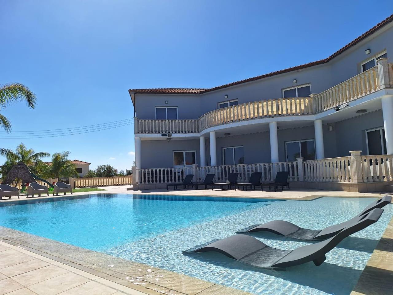 Grand Villa Lynn Seaview Αγία Νάπα Εξωτερικό φωτογραφία